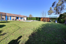 
                                                                                        Vente
                                                                                         Maison 6 pièces