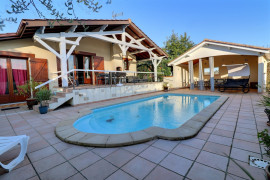 
                                                                                        Vente
                                                                                         Maison 6 pièces