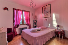
                                                                                        Vente
                                                                                         Maison 6 pièces