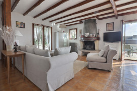 
                                                                                        Vente
                                                                                         Maison 6 pièces