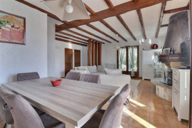 
                                                                                        Vente
                                                                                         Maison 6 pièces