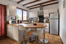 
                                                                                        Vente
                                                                                         Maison 6 pièces