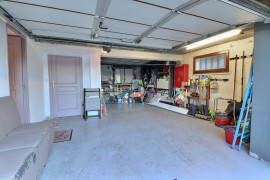 
                                                                                        Vente
                                                                                         Maison 6 pièces