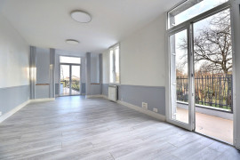 
                                                                                        Vente
                                                                                         Maison 6 pièces