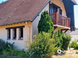 
                                                                                        Vente
                                                                                         Maison 6 pièces