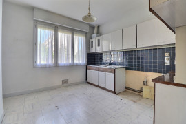 
                                                                                        Vente
                                                                                         Maison 6 pièces