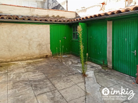 
                                                                                        Vente
                                                                                         Maison 6 pièces avec extérieur Métro à 50 m