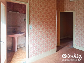 
                                                                                        Vente
                                                                                         Maison 6 pièces avec extérieur Métro à 50 m