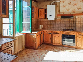 
                                                                                        Vente
                                                                                         Maison 6 pièces avec extérieur Métro à 50 m