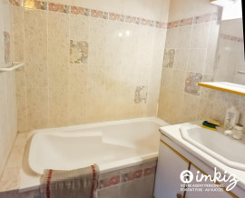 
                                                                                        Vente
                                                                                         Maison 6 pièces calme proximité transports