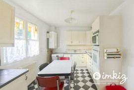 Vente
Maison 6 pièces confortable en très bon état