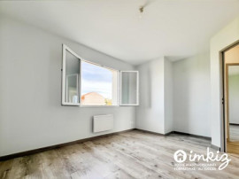 
                                                                                        Vente
                                                                                         Maison 6 pièces de 119m² rénovée avec jardin.