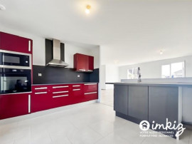 
                                                                                        Vente
                                                                                         Maison 6 pièces de 119m² rénovée avec jardin.