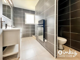 
                                                                                        Vente
                                                                                         Maison 6 pièces de 119m² rénovée avec jardin.