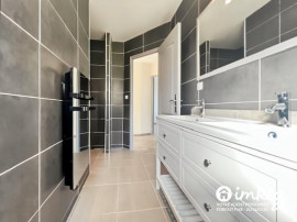 
                                                                                        Vente
                                                                                         Maison 6 pièces de 119m² rénovée avec jardin.