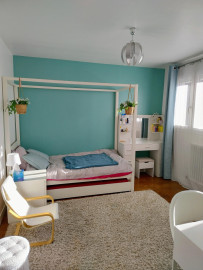 
                                                                                        Vente
                                                                                         Maison 6 pièces rénovée au calme