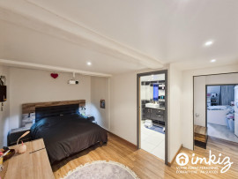 
                                                                                        Vente
                                                                                         Maison 7 pièces 220 m² rénovée