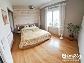 
                                                                                        Vente
                                                                                         Maison 7 pièces / 4 chambres entièrement refaite