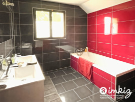 
                                                                                        Vente
                                                                                         Maison 7 pièces