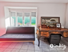 
                                                                                        Vente
                                                                                         Maison 7 pièces