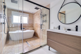 
                                                                                        Vente
                                                                                         Maison 7 pièces