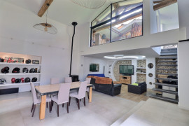 
                                                                                        Vente
                                                                                         Maison 7 pièces