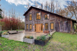 
                                                                                        Vente
                                                                                         Maison 7 pièces