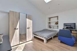 
                                                                                        Vente
                                                                                         Maison 7 pièces