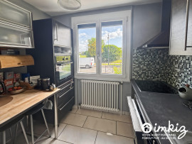 
                                                                                        Vente
                                                                                         Maison 7 pièces à proximité de toutes commodités