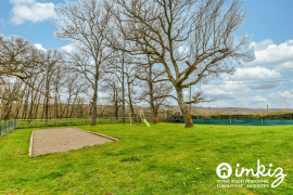 Vente
Maison 7 pièces avec dépendance et pigeonnier