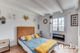 Vente
Maison 7 pièces avec dépendance et pigeonnier