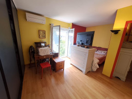 
                                                                                        Vente
                                                                                         Maison 7 pièces, calme, grands volumes, lumineuse