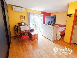 
                                                                                        Vente
                                                                                         Maison 7 pièces, calme, grands volumes, lumineuse