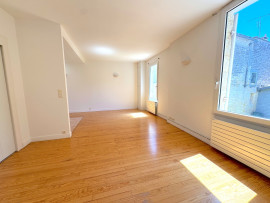 
                                                                                        Vente
                                                                                         Maison 7 Pièces - Jardin - Chartrons