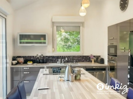 
                                                                                        Vente
                                                                                         Maison 7 pièces, jardin, garage 2 voitures