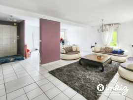 
                                                                                        Vente
                                                                                         Maison 7 pièces, jardin, garage 2 voitures