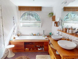 Vente
                                                                                MAISON 7 PIECES - JARDIN & GARAGE - LIBOURNE