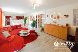 
                                                                                        Vente
                                                                                         Maison 7 pièces pour thérapeutes, artistes
