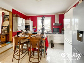 
                                                                                        Vente
                                                                                         Maison 7 pièces + terrasse 32 m²