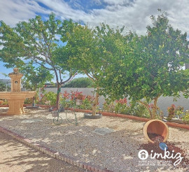 
                                                                                        Vente
                                                                                         Maison 8 pièces