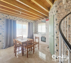 
                                                                                        Vente
                                                                                         Maison 8 pièces