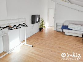 
                                                                                        Vente
                                                                                         Maison 8 pièces