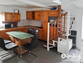 
                                                                                        Vente
                                                                                         Maison 8 pièces