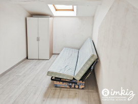 
                                                                                        Vente
                                                                                         Maison 8 pièces