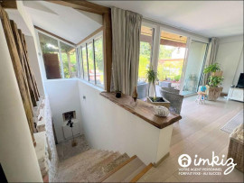 
                                                                                        Vente
                                                                                         Maison 8 pièces