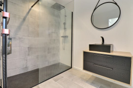 
                                                                                        Vente
                                                                                         Maison 8 pièces
