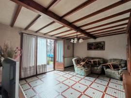
                                                                                        Vente
                                                                                         Maison 8 pièces