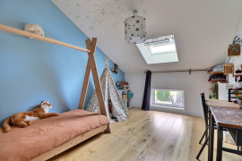 
                                                                                        Vente
                                                                                         Maison 8 pièces
