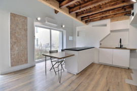 
                                                                                        Vente
                                                                                         Maison 8 pièces