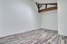 
                                                                                        Vente
                                                                                         Maison 8 pièces